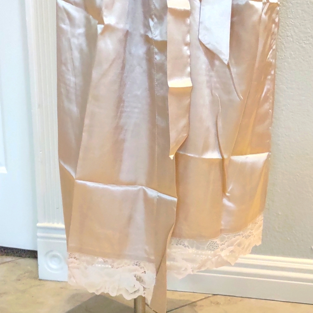 Babeyond Truly Timeless Robe - Picture 4 of 6
